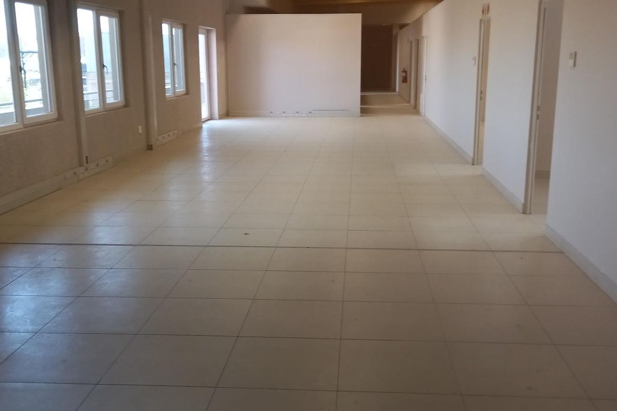 A Grade office space To Let - Southern Industrial - Photo 4