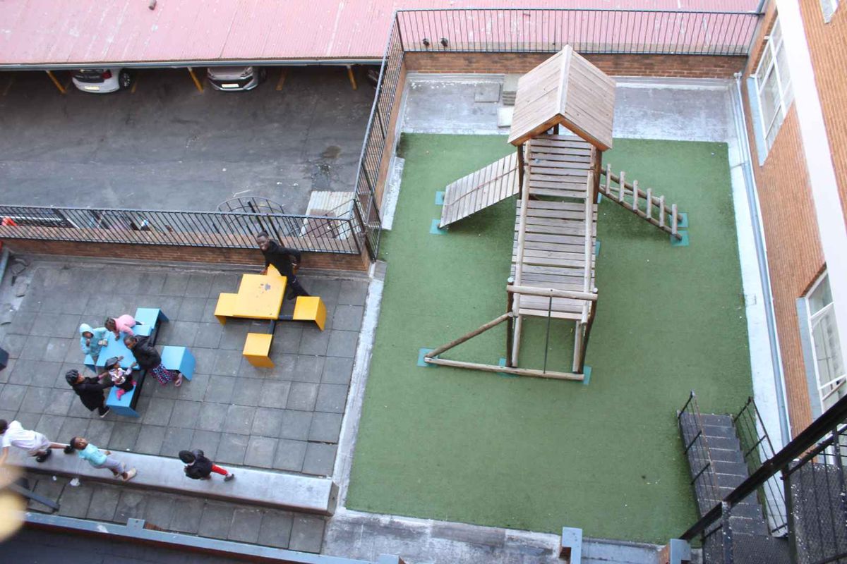 Affordable 2.5-Bedroom  Apartment Available for Rent in Sunnyside | R6 890 - Photo 3