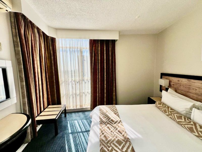 Prime Braamfontein Suite: Your Investment Goldmine - Photo 8