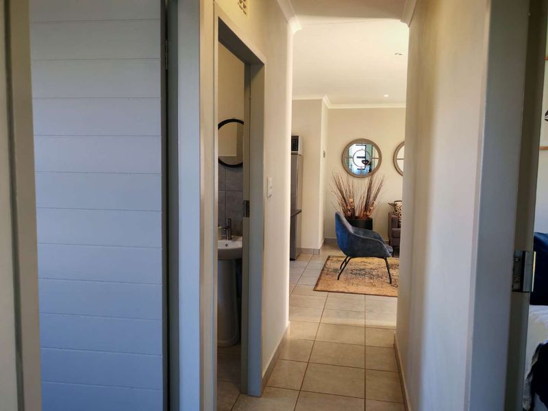 "Elevate Your Lifestyle: No Transfer Duty, Just Beauty!" - Photo 7