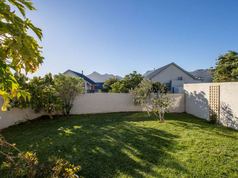 Unique Family Home in Secure Milkwood Estate - Photo 4