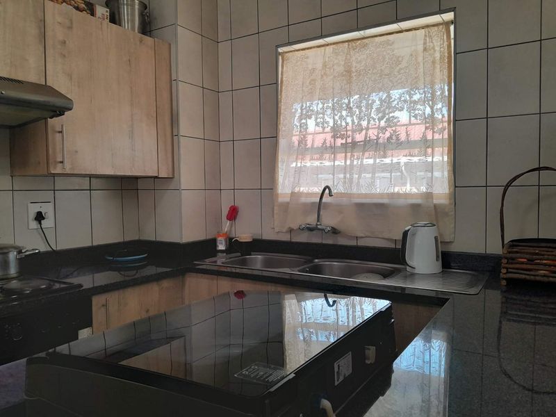 Affordable 2 Bedroom Apartment for Sale - Photo 8