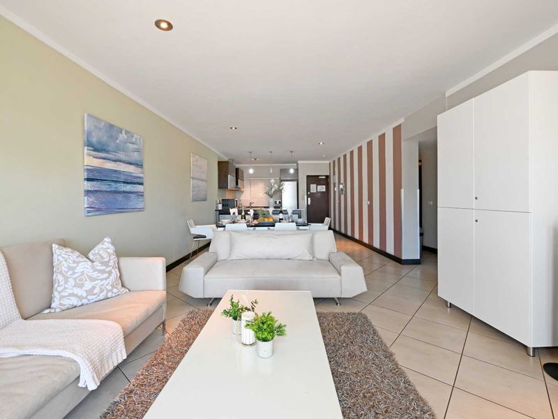 2-Bedroom Apartment in the Heart of Cape Town CBD - Photo 6