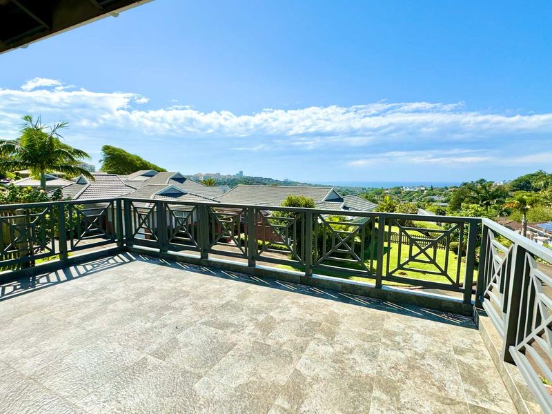 Hendra Estates - Stunning Townhouse With Sublime Sea Views For Sale In La Lucia - Photo 4