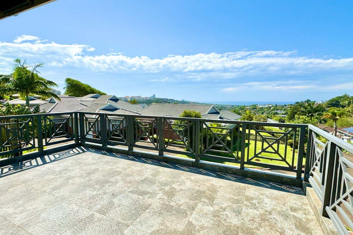 Hendra Estates - Stunning Townhouse With Sublime Sea Views For Sale In La Lucia - Photo 4