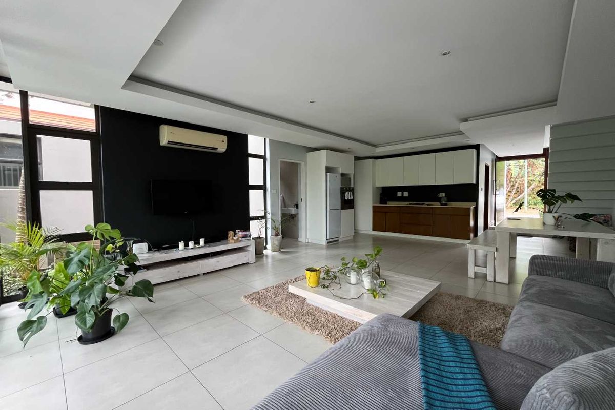 Modern, Unfurnished 3-Bedroom Duplex Apartment to Rent in Zimbali Estate - Photo 5