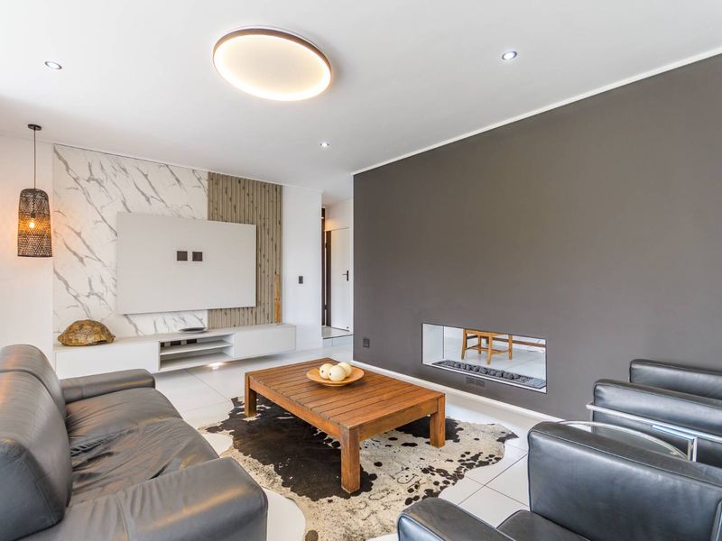 Home with a bold future - Photo 5