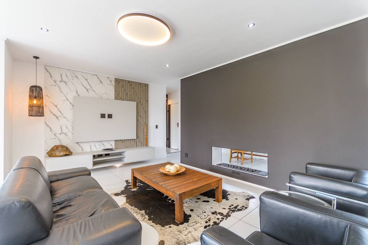 Home with a bold future - Photo 5