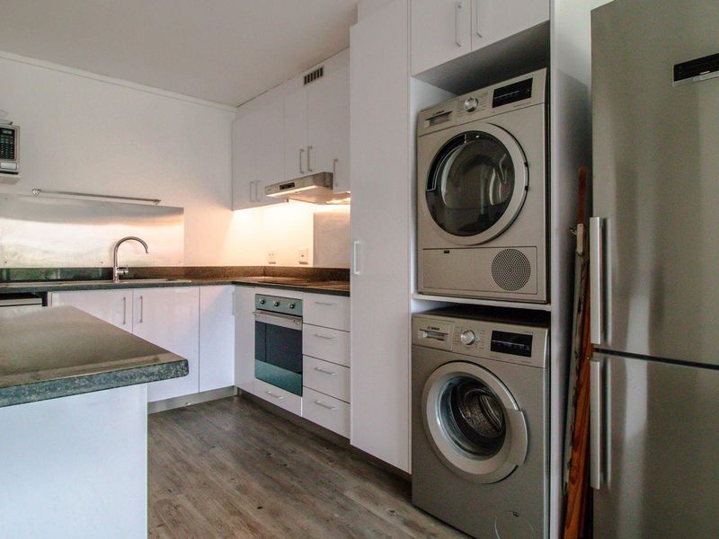 Further Reduced: Fully Furnished Investment Dream. - Photo 4