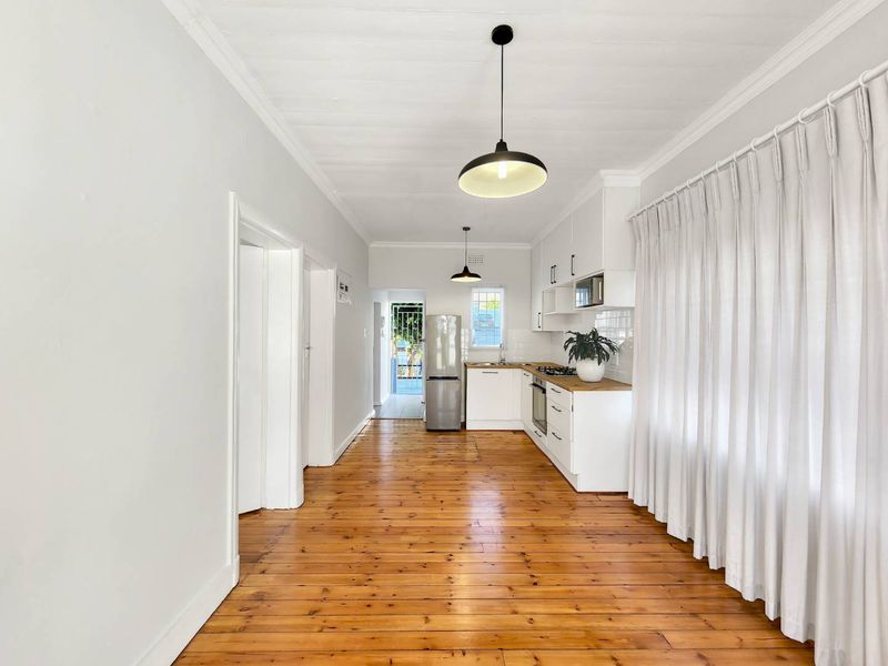 Neat and secure two bedroom apartment in Centreville - Photo 5