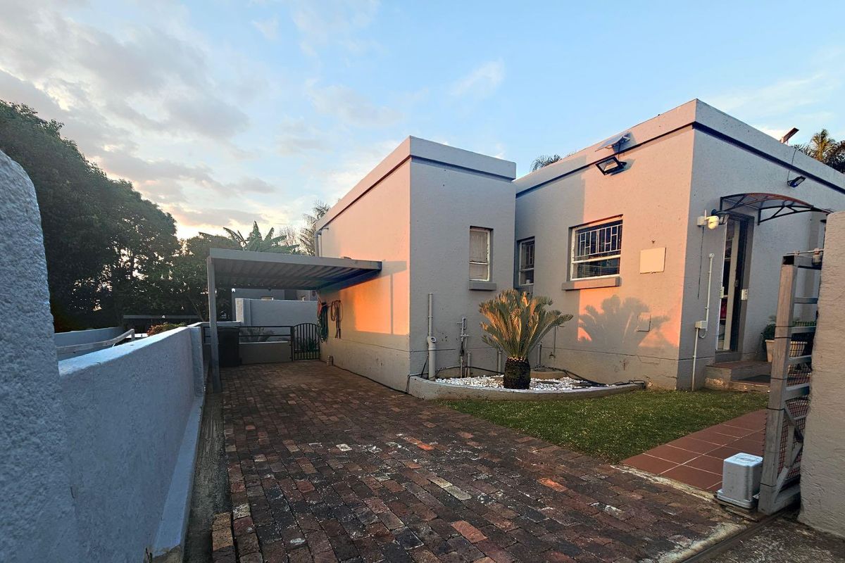 Tranquil Living with Modern Comfort awaits you in Radiokop - Photo 2