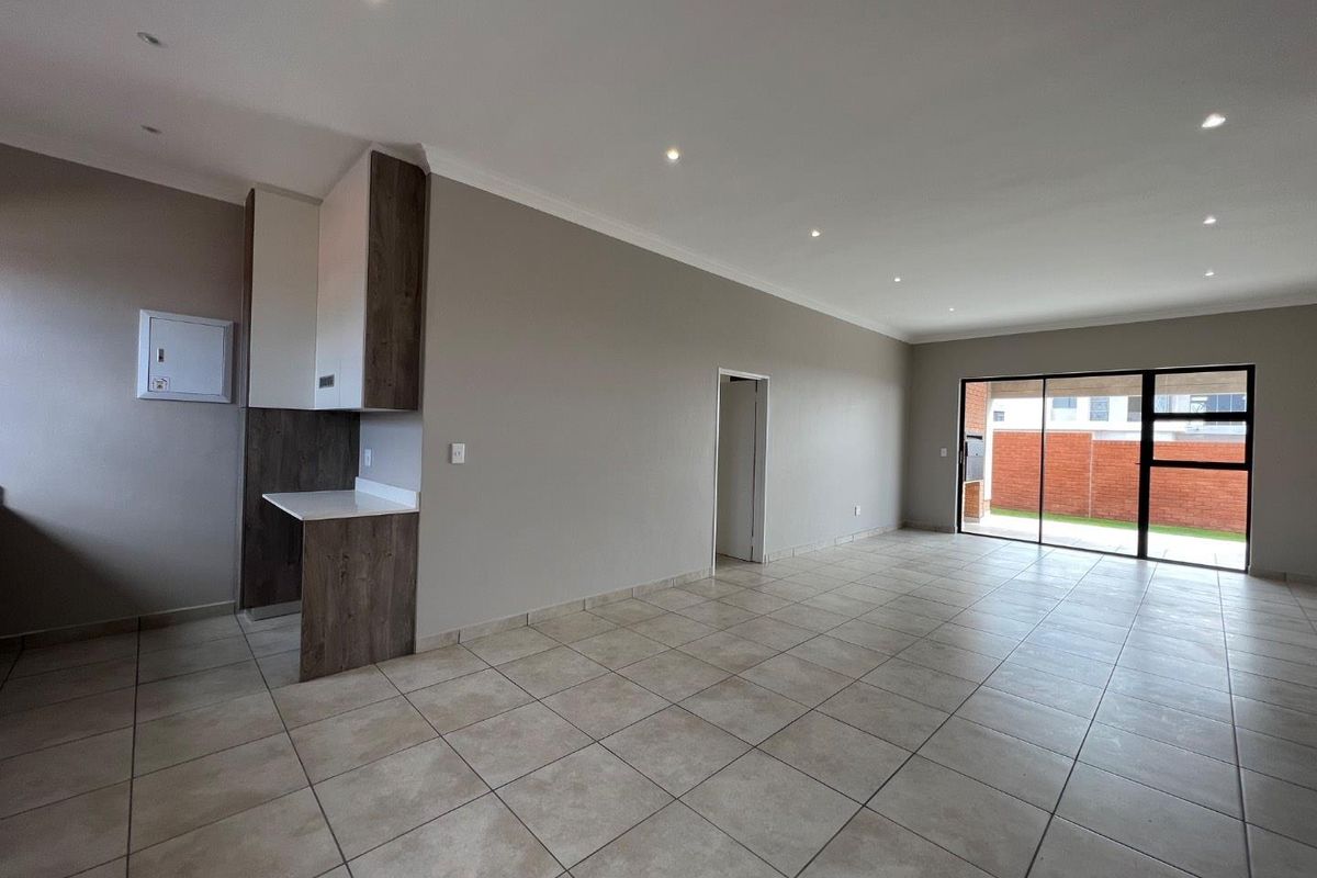 Exceptional Opportunity: Modern 3 Bedroom Simplex in Six Fountains Residential Estate - Photo 5