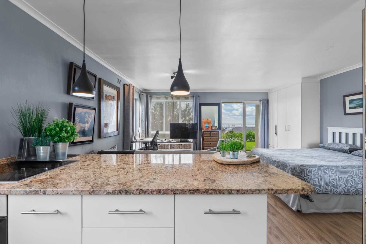 Lovely studio apartment in Vredehoek. - Photo 5