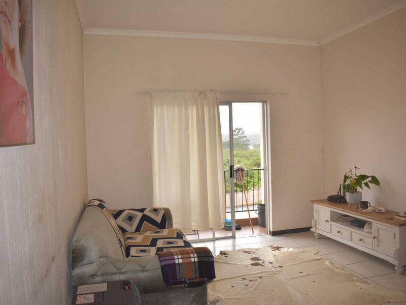 Well positioned apartment in sought after complex! - Photo 5