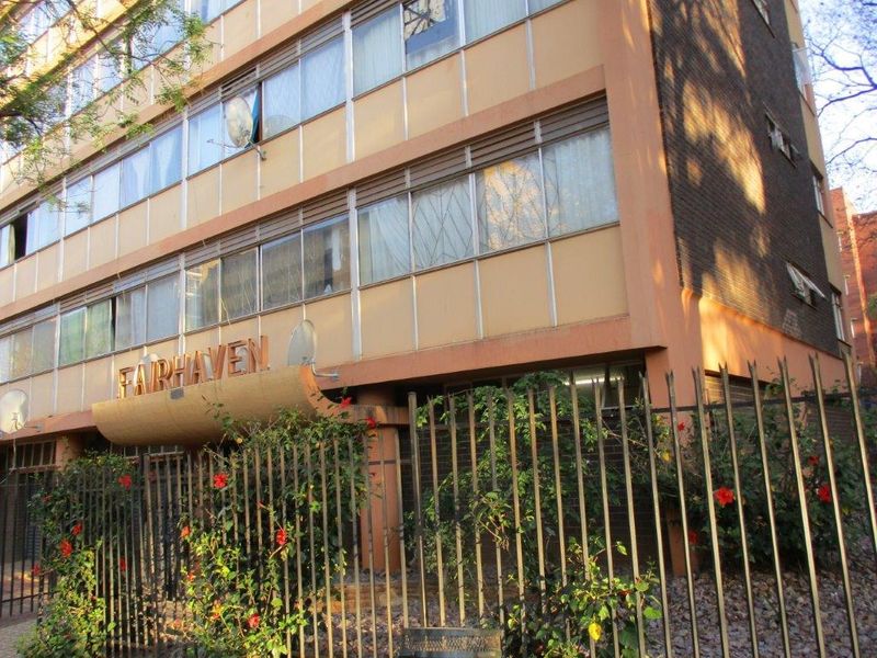 A BACHELOR FLAT TO RENT IN PRETORIA CENTRAL - Photo 2