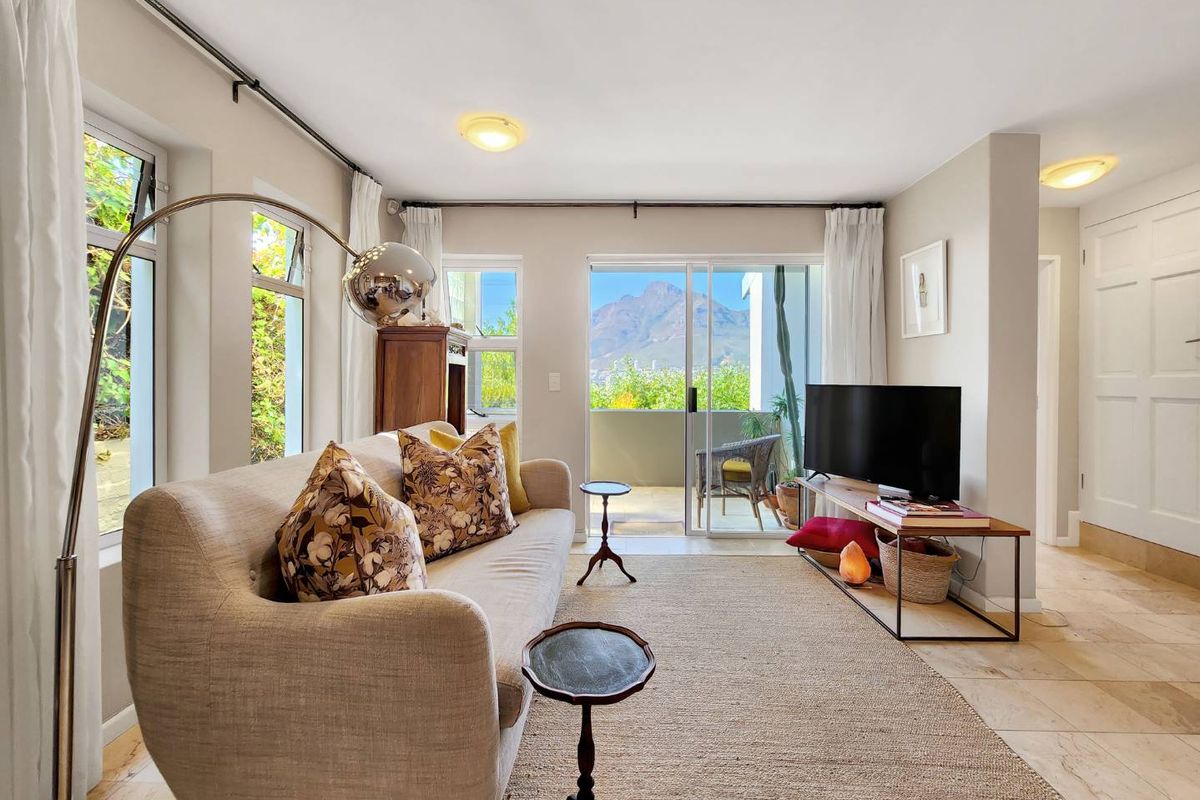 Charming Tamboerskloof Residence with Views - Photo 2