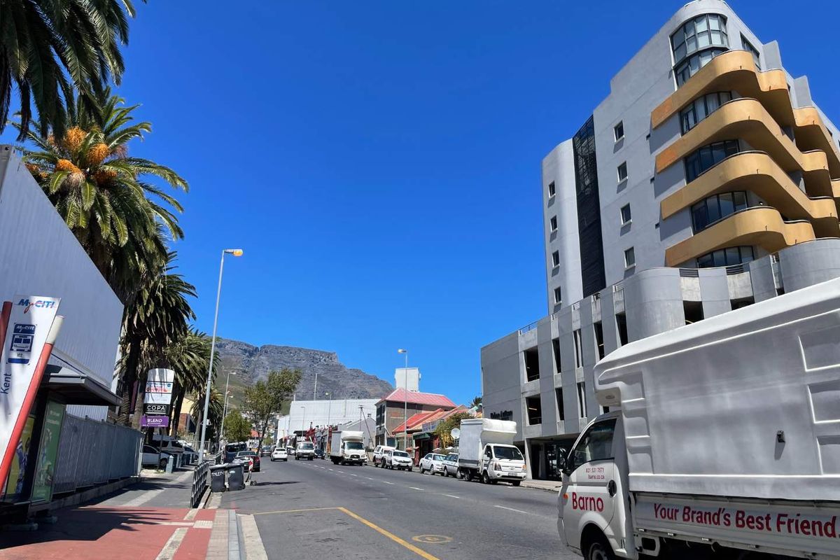 Stylish airbnb studio with huge terrace and harbour views - Photo 2