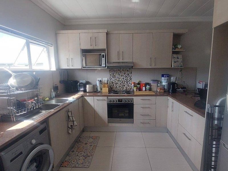 FOR SALE | LE MONT COMPLEX, Avis, Windhoek - Photo 6