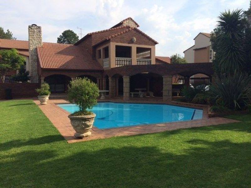 Beautiful Unfurnished One Bedroom apartment in Morningside FOR RENT - Photo 1
