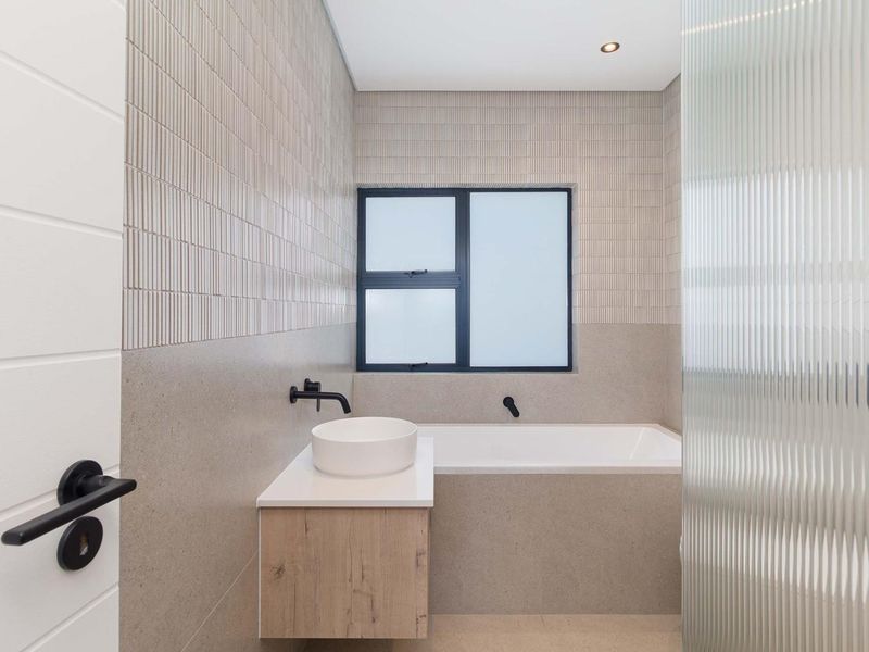 Brand New Home in Sandown - Photo 10