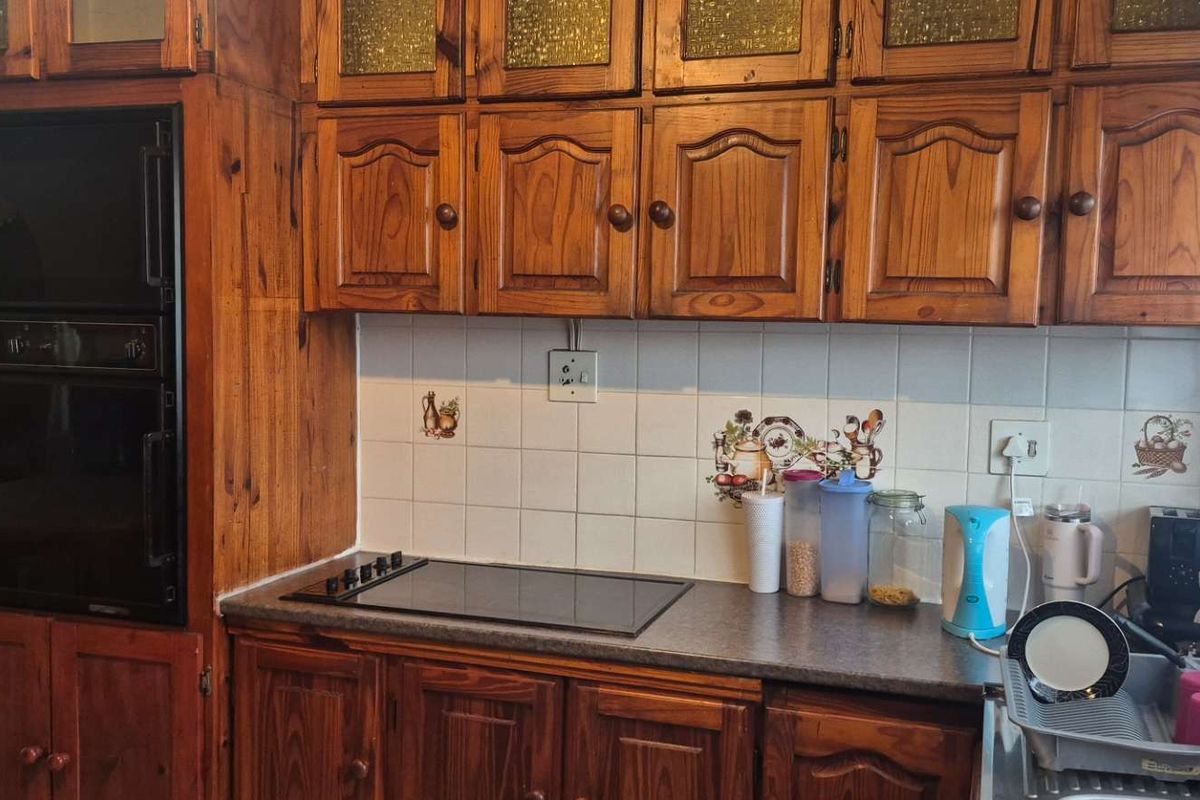 Perfectly Positioned! - Photo 5