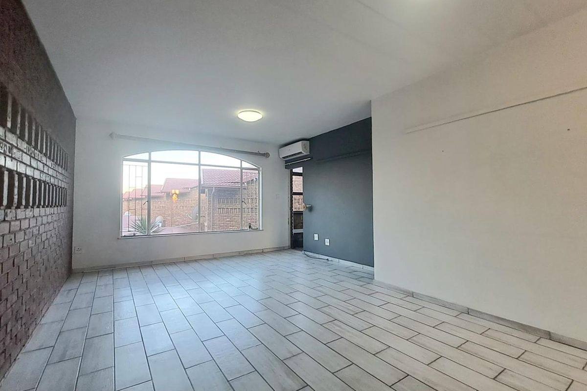 2 Bedroom Townhouse for sale in Albemarle - Photo 4