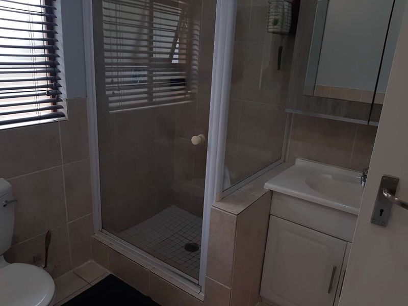 3 Bedroom Townhouse at Oakdene R1 350 000.00 - Photo 8