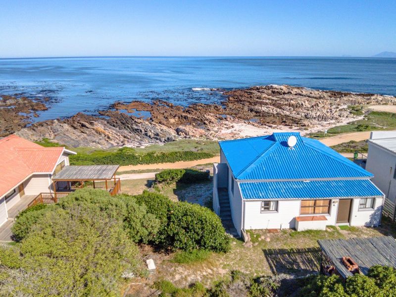 Sea Breezes and Serenity - Photo 2