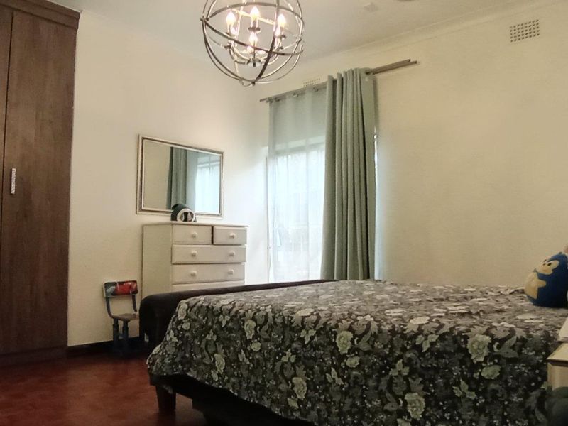 Sophisticated Living with Endless Potential - Photo 8