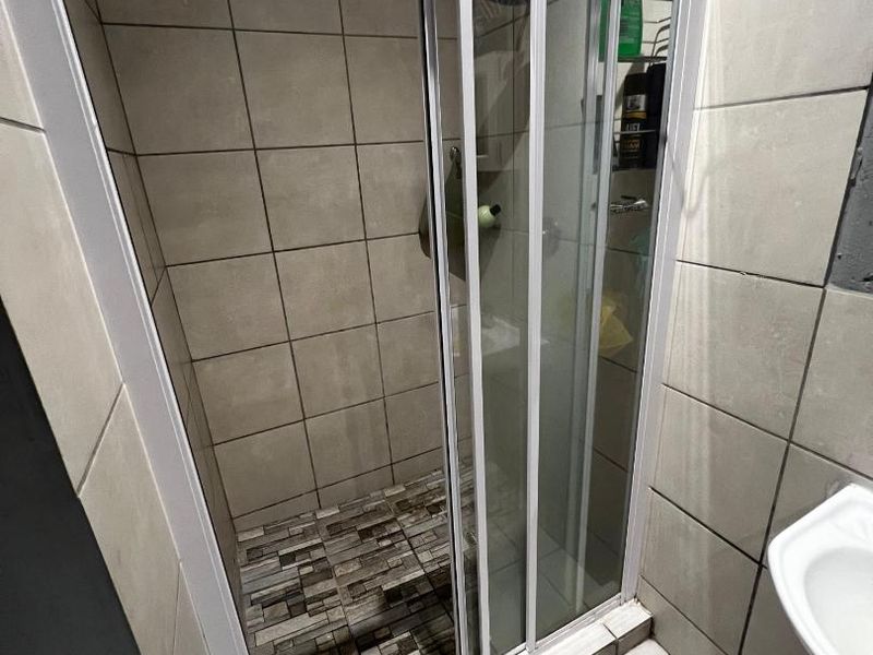 Charming & Cozy Cottage in Ferndale - Photo 3