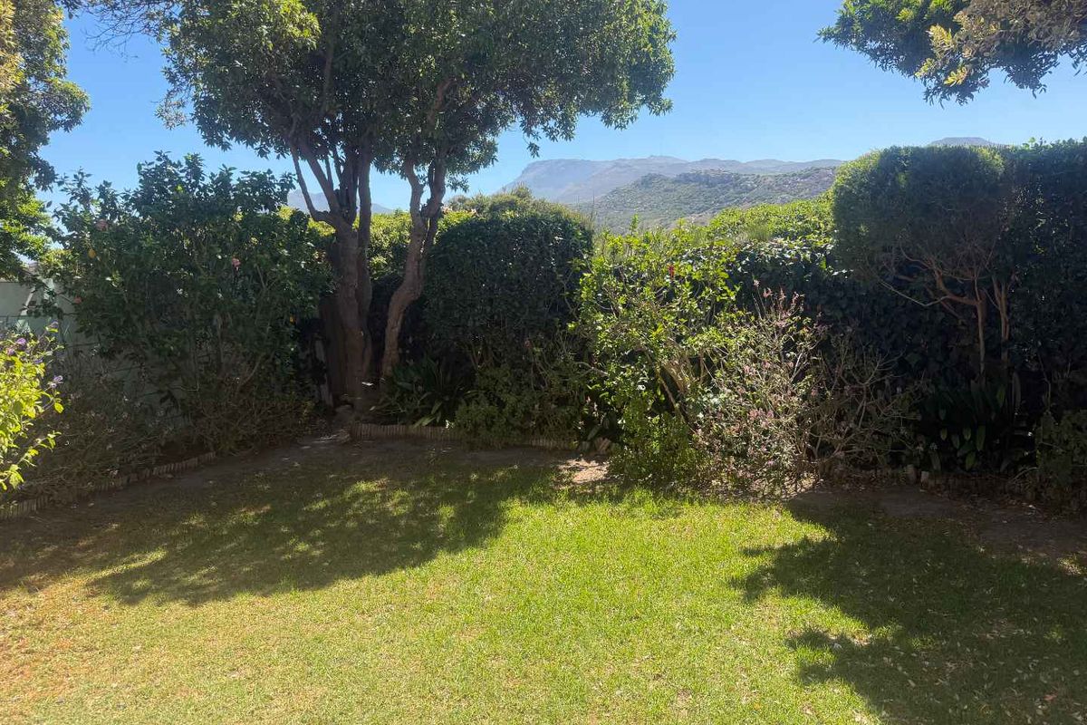 Family Home in Fish Hoek - Photo 3