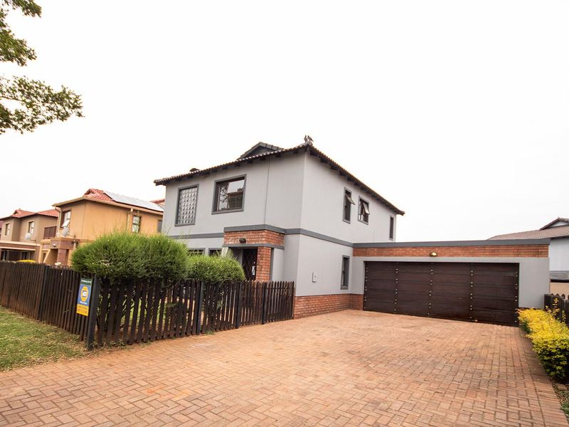 3 Bedroom Meyersig Modern Family home! - Photo 2