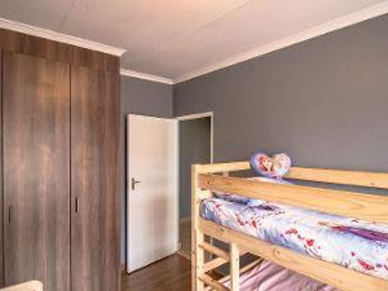 3 Bed House for Sale - Photo 5