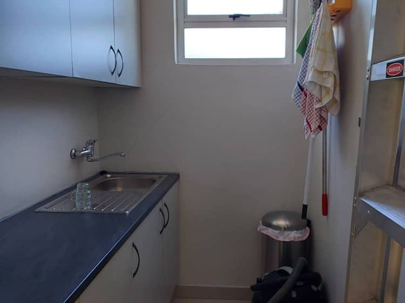 Central Office Space: Perfect for Investors & Entrepreneurs - Photo 8