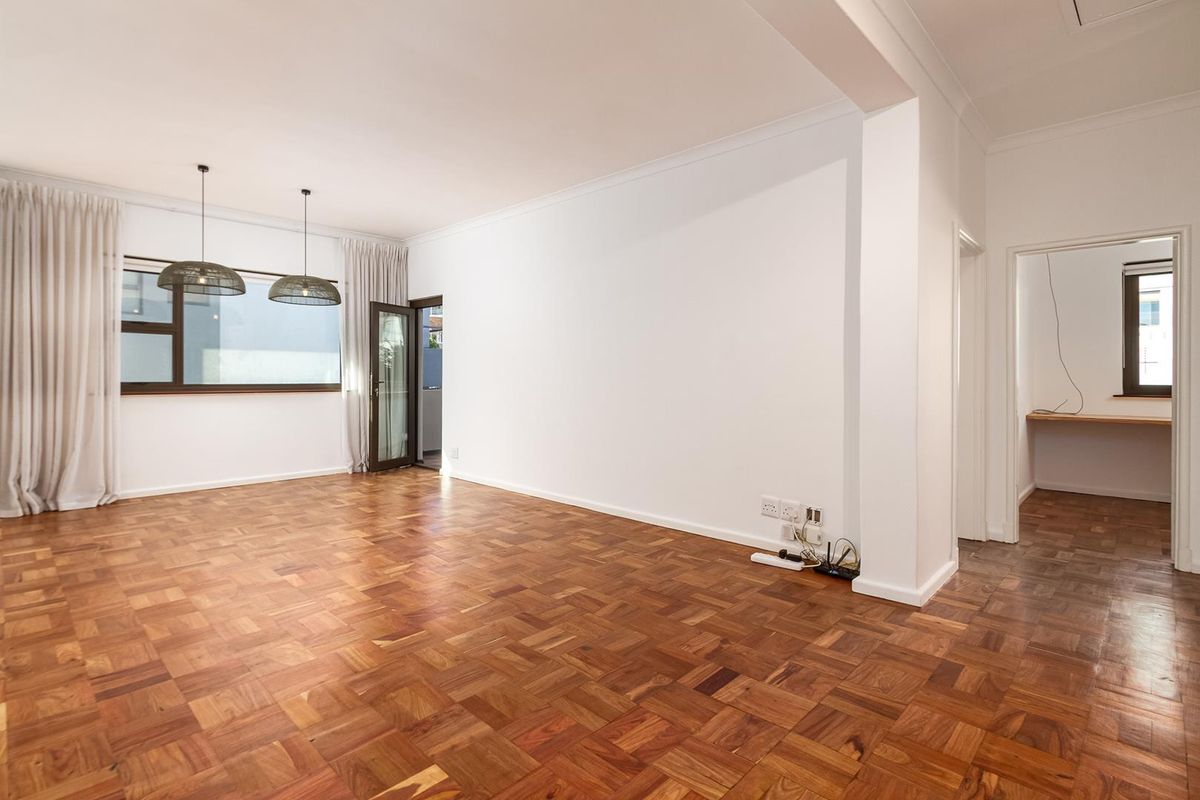 Modern Apartment In Sea Point - Photo 5