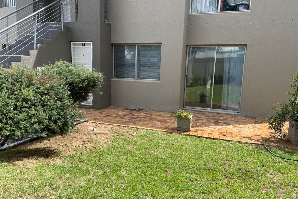 Spacious Ground Floor Apartment in Popular D'urban Place - Photo 3