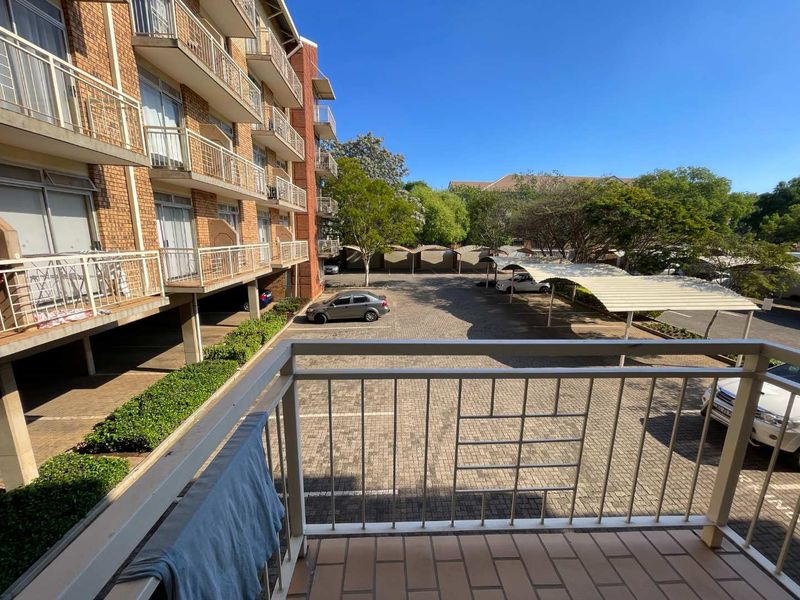 Excellent Location - Photo 7