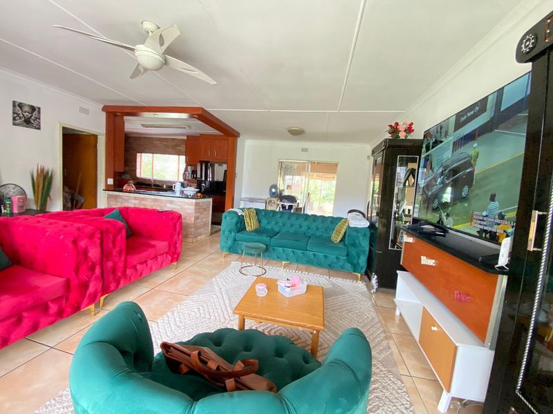 4 bedroom house - Photo 6