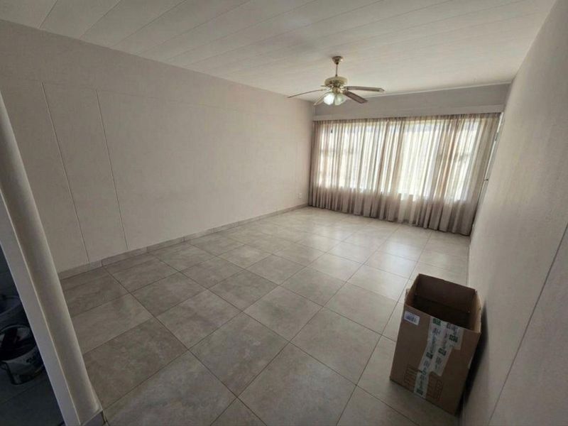 2.5 Bedroom Apartment Available in Waverley - Photo 2