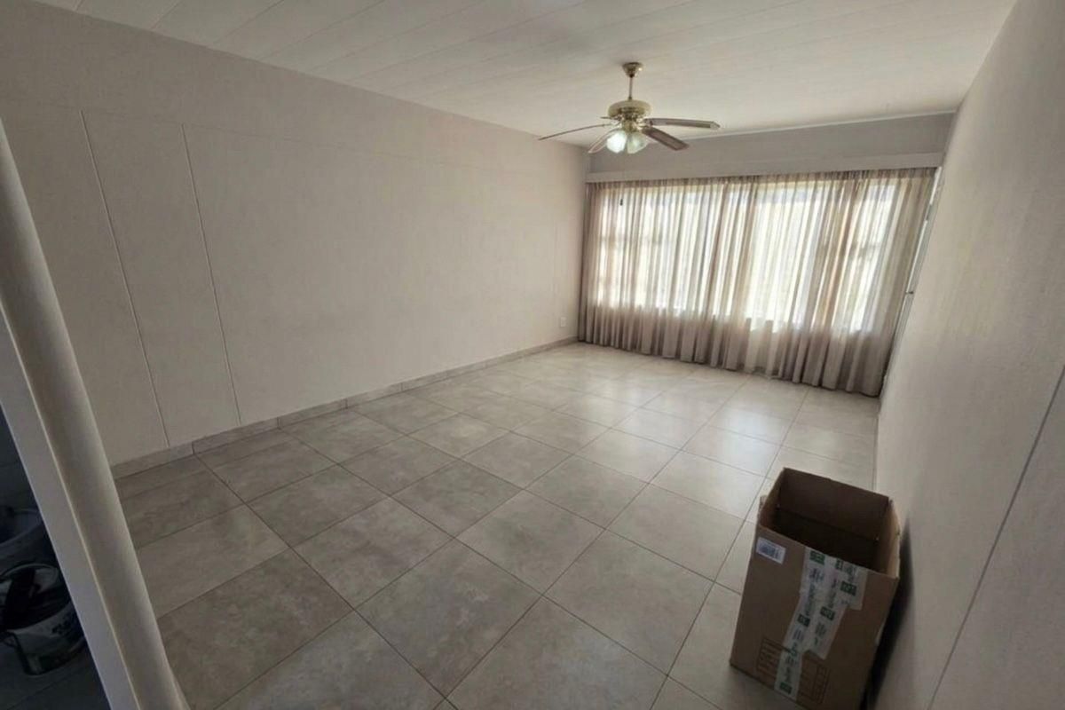 2.5 Bedroom Apartment Available in Waverley - Photo 2