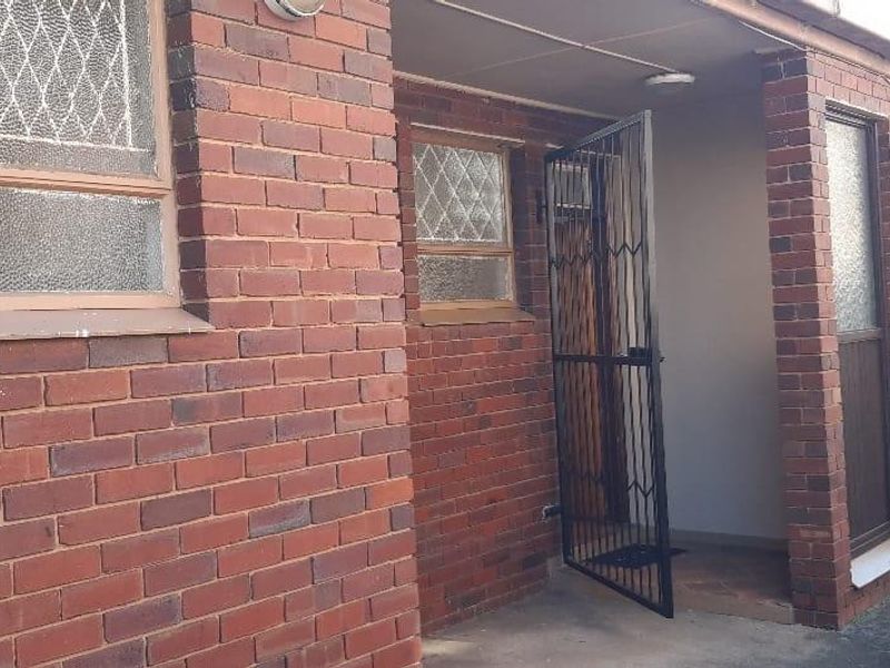 Charming 1-Bedroom Garden Flat in Fields Hill - Available 1 August, No Pets - Photo 2