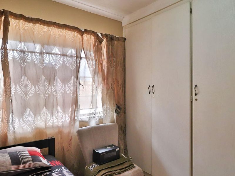 Modern Family Living with Space, Style & Comfort in Annlin. - Photo 10