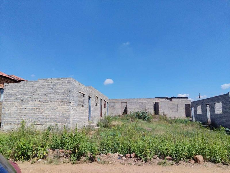 AN INVESTMENT PROPERTY FOR SALE IN BOTLENG EXT 5 - Photo 10