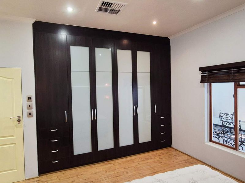 Exclusive Sole Mandate!  This Elegant & Modern Family Home with Luxury Finishes for Sale in Okahandja! - Photo 10