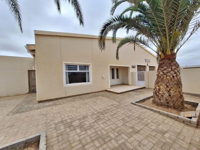 Henties Bay- For Sale- N$1 695 000 - Photo 4