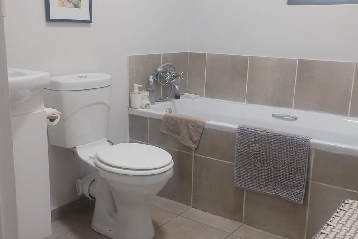 Modern Townhouse in Rynfield - Photo 3