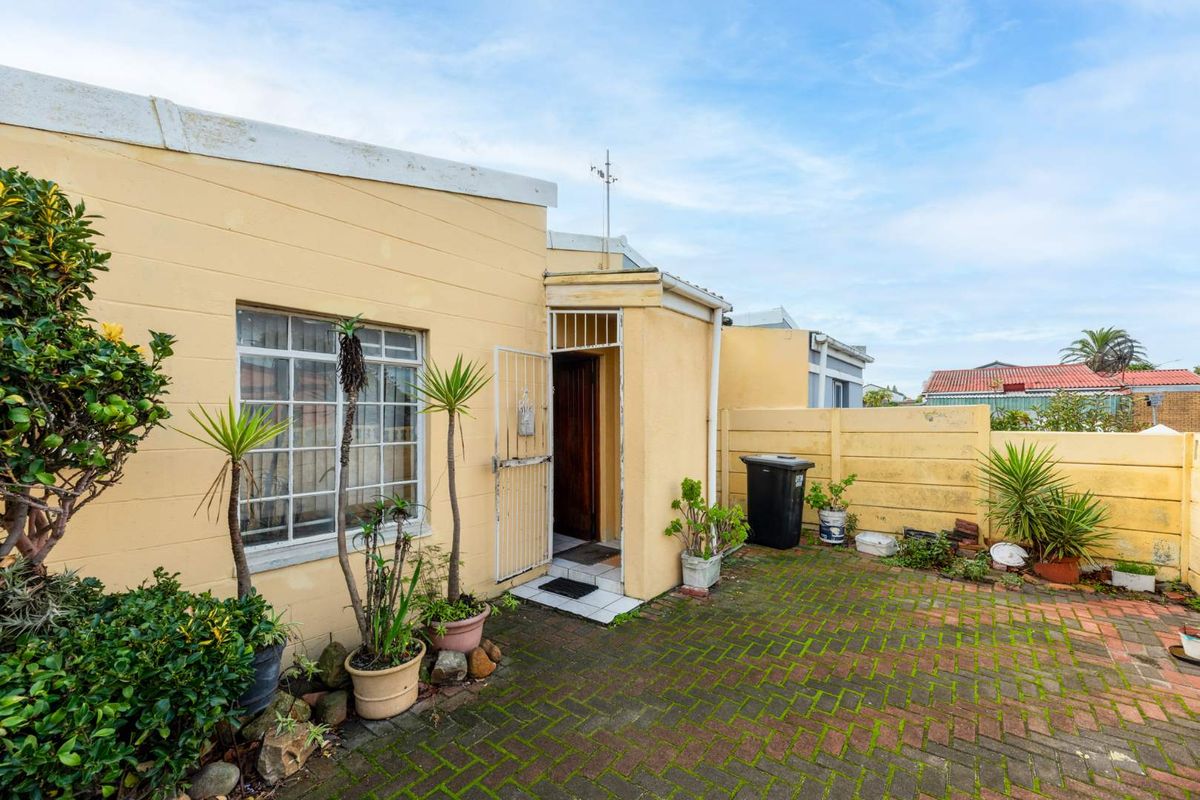 2-Bedroom Starter Home in Mountview - Photo 2