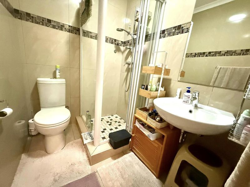 2 Bedroom Townhouse for Sale in Kleine Kuppe - Photo 8