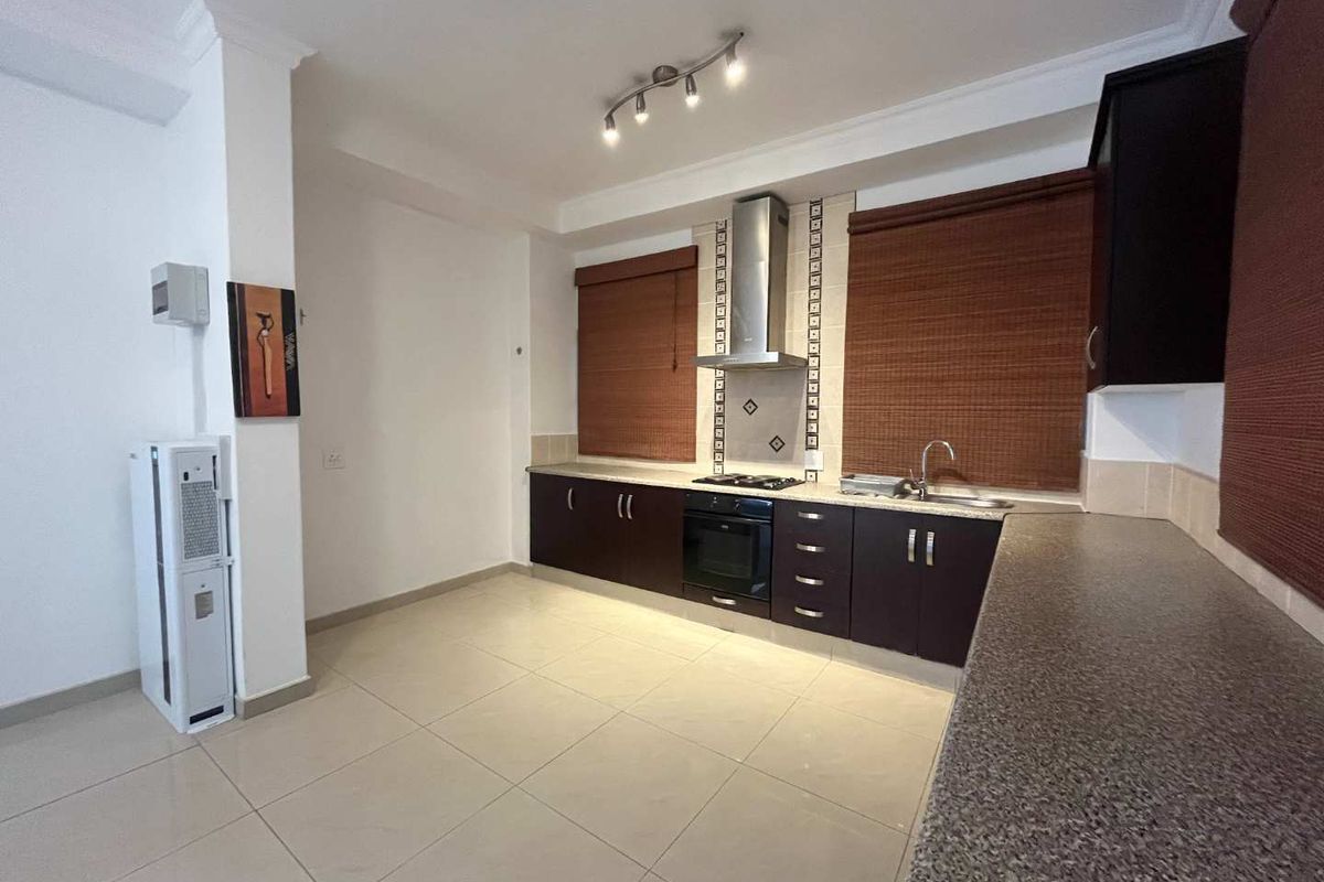 Hendra - Very Spacious 1 Bedroom Umhlanga apartment - Photo 3