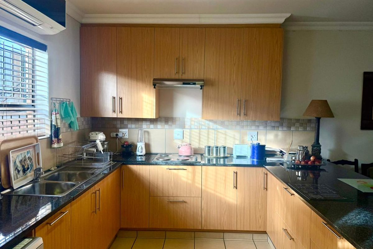 Peaceful Retirement Living in a Secure Lifestyle Village - Photo 5